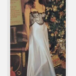 Vintage 1990s Victoria's Secret 100% SILK Ivory/Black Lace Night Gown Gold Tag M